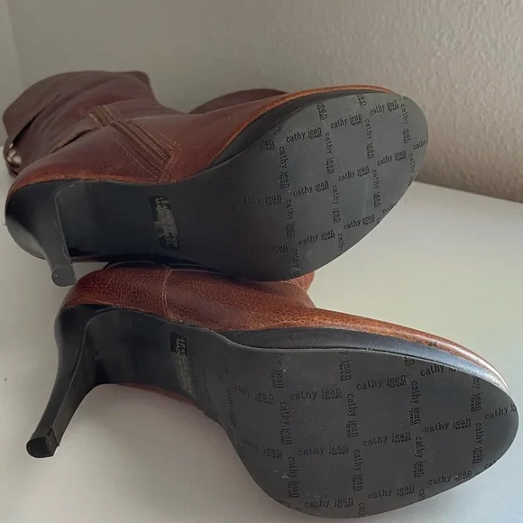 High heeled boots used but like new boots👌😍 - Picture 10 of 13